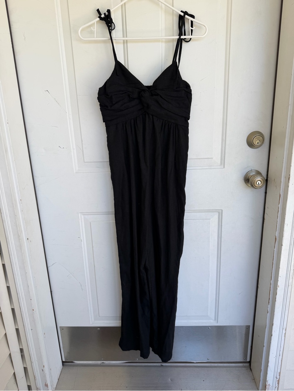Old Navy Tie-Shoulder Cropped Twist-Front Smocked Jumpsuit Linen Blend size XS